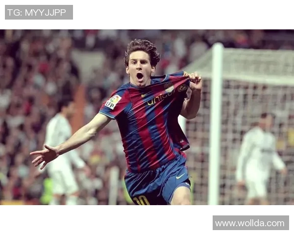 探索全球足球巨星的独特绰号与背后故事，解密那些鲜为人知的球场昵称