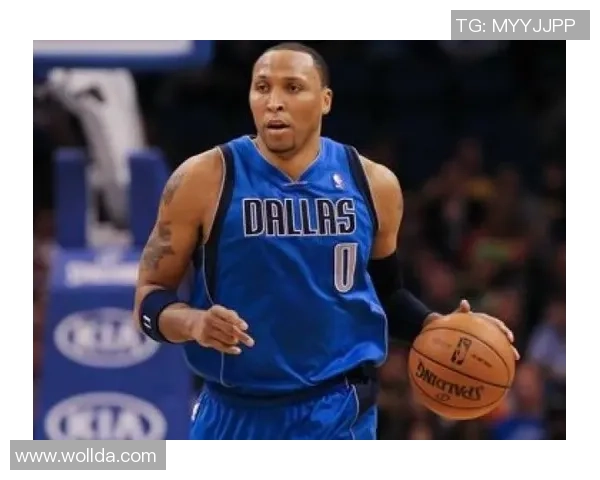 足球球星独特套袜方式引发球迷热议展现赛场内外个性风采 足球球星独特套袜方式引发球迷热议展现赛场内外个性风采